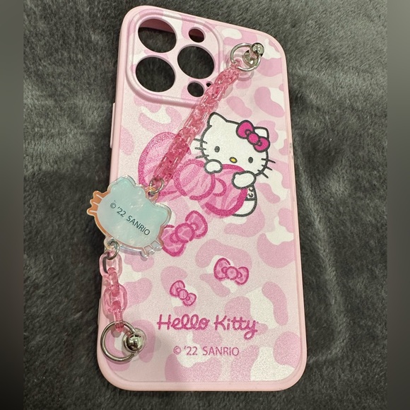 Hello Kitty iPhone Case - Picture 2 of 4
